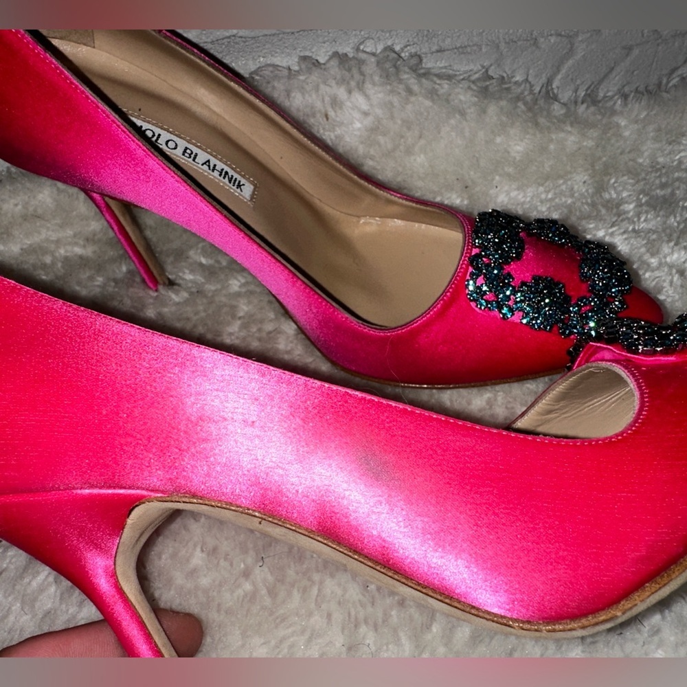 Manolo Blahnik Hangisi 105mm Embellished Pink Satin Pump Size 37 - Picture 3 of 12